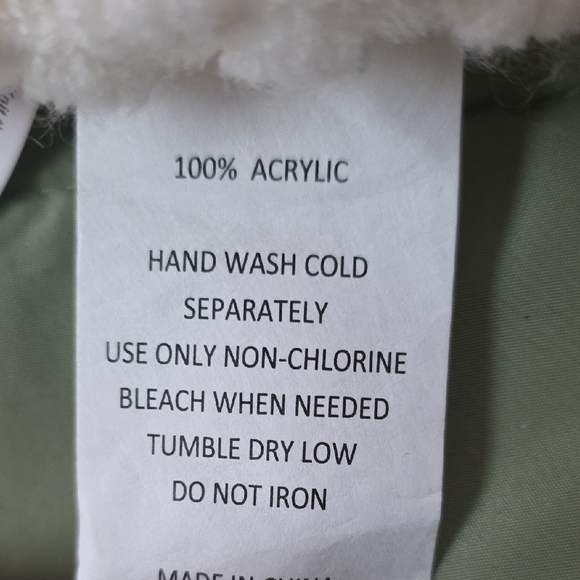 Ivory Knit Throw - Picture 4 of 4